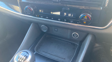 Nissan Qashqai 1.3 DiG-T MH N-Connecta 5dr Petrol Hatchback